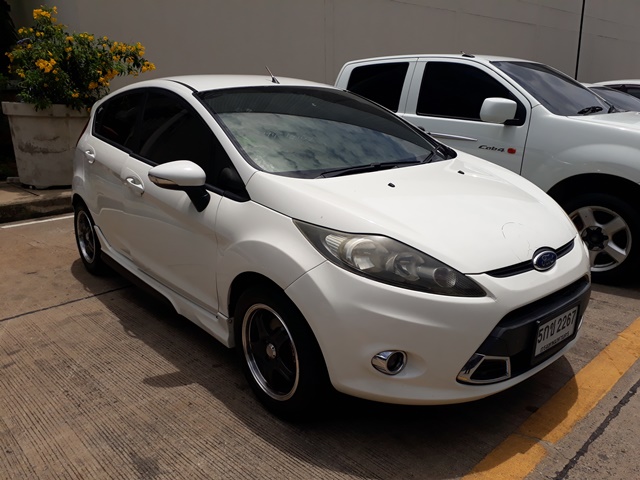 2011 FORD FIESTA 