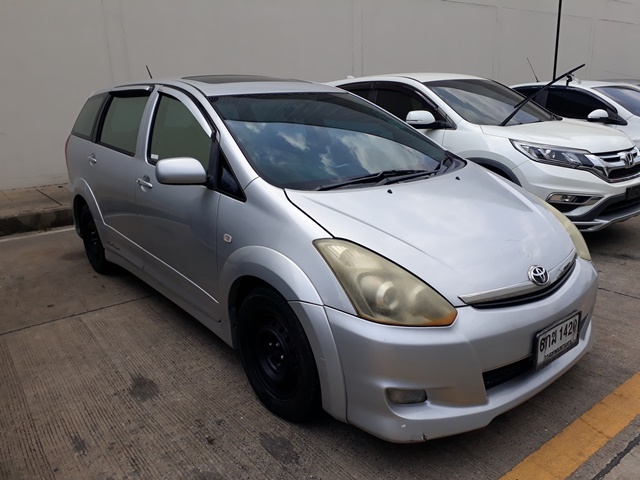 2005 TOYOTA WISH 