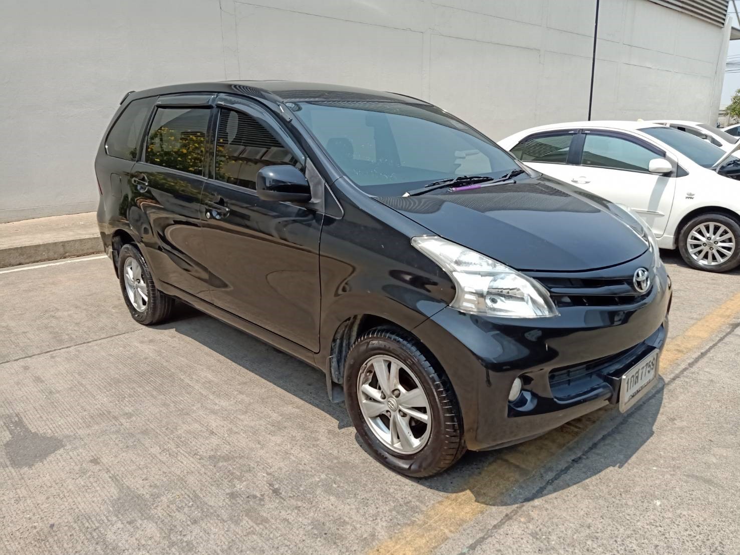 2013 TOYOTA AVANZA 