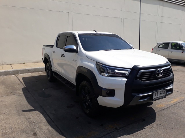 2022 TOYOTA HILUX REVO  DOUBLE CAB PRERUNNER ENTRY